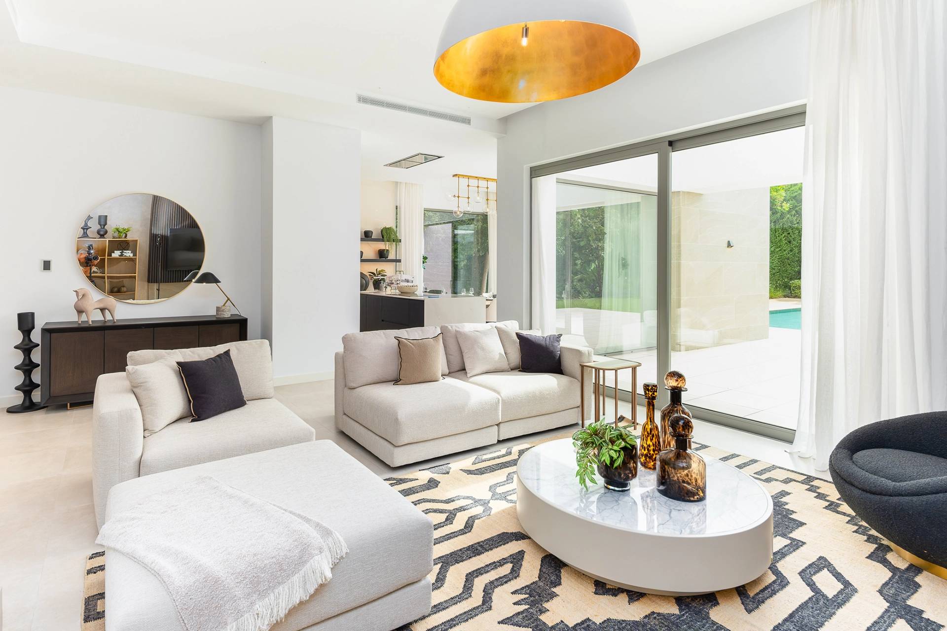 ناین اِن پارادایس – استپونا Nine in Paradise – Estepona - 2